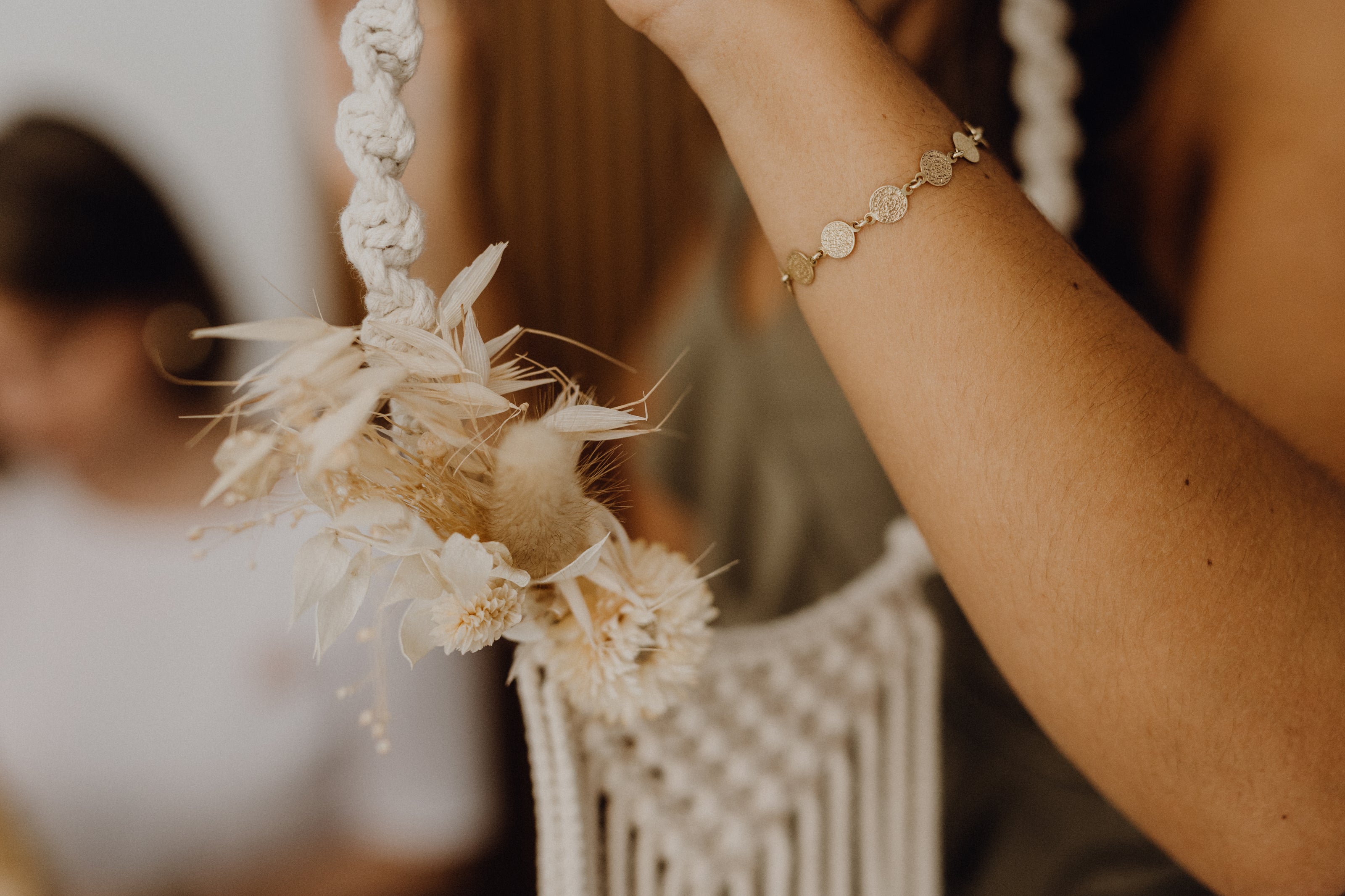 Makramee kranz mit Trockenblumen