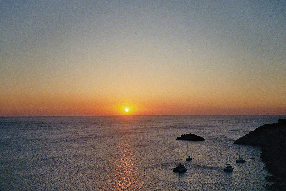 Sonnenuntergang auf Mallorca am Meer analog