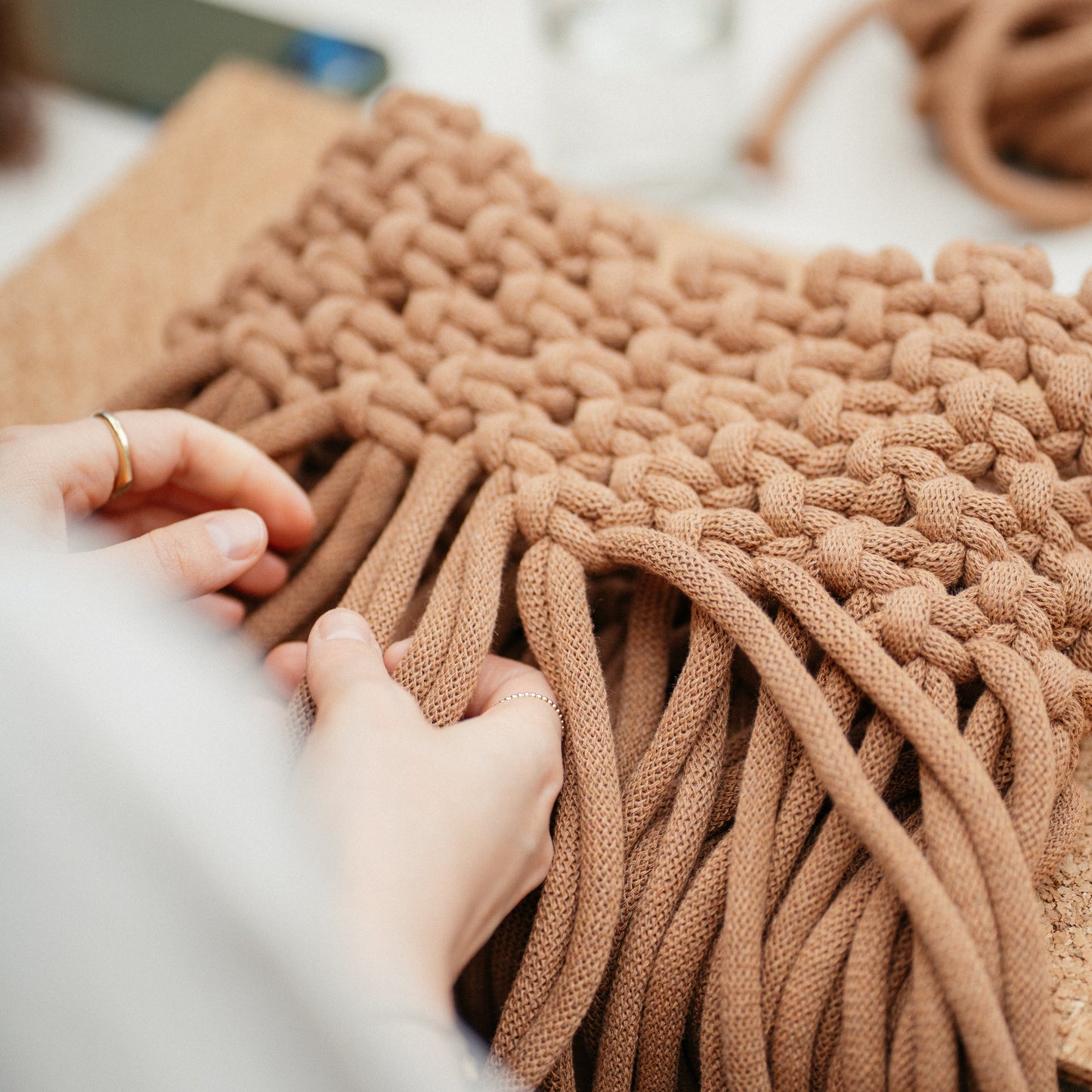 Kreativer Workshop in Palma de Mallorca: Makramee Tasche